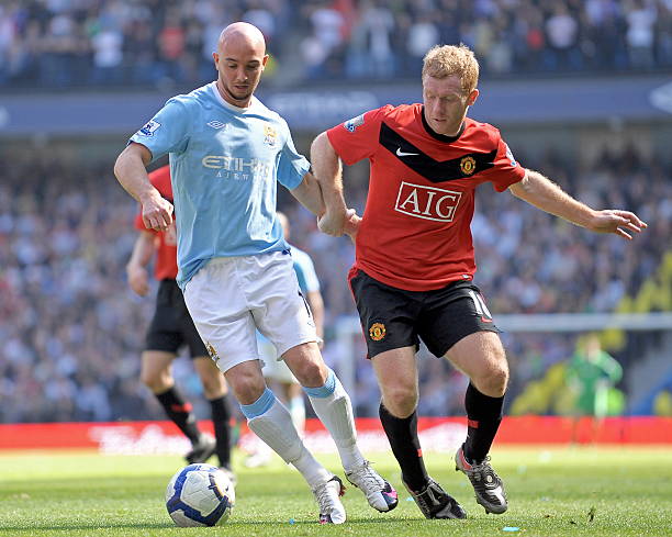 更反映出他 更反映出他